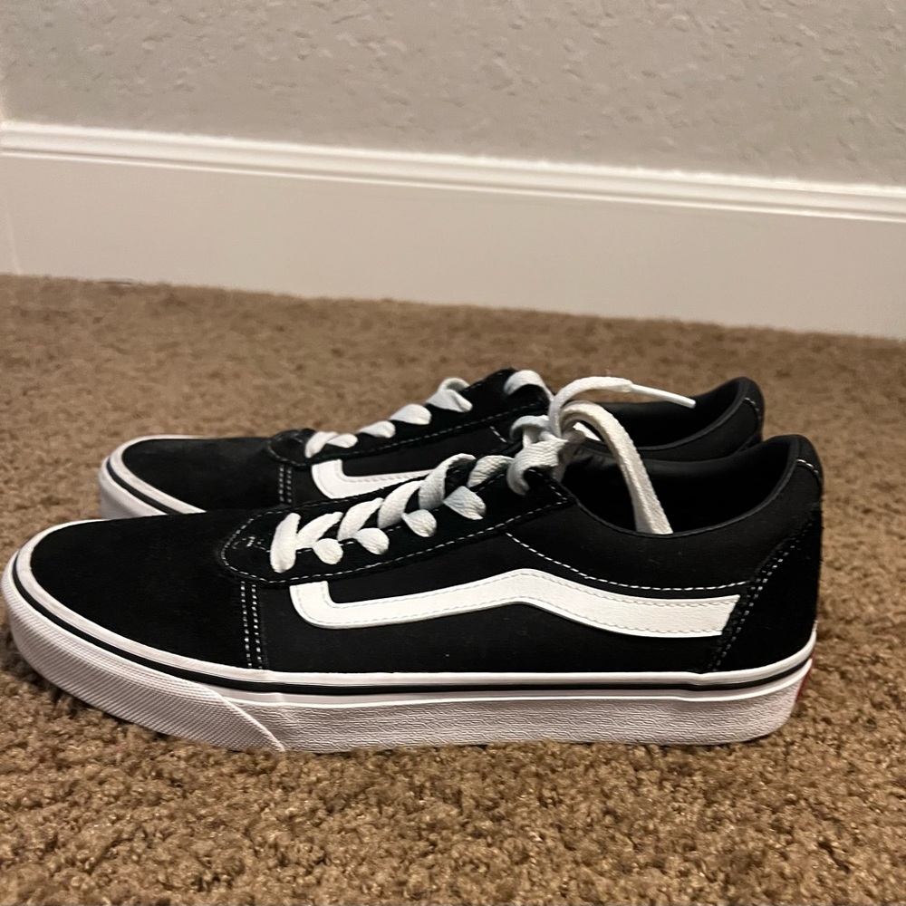 Vans Women’s Ward Shoes